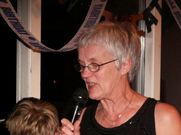 Jeg ved en l�rkerede .. jeg siger